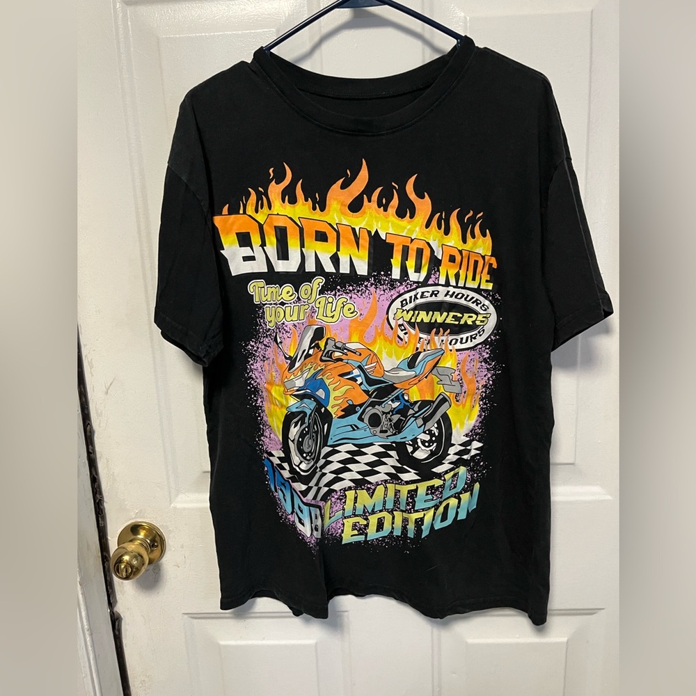 Men’s orange kiss Black 'Born to Ride' Graphic Tee